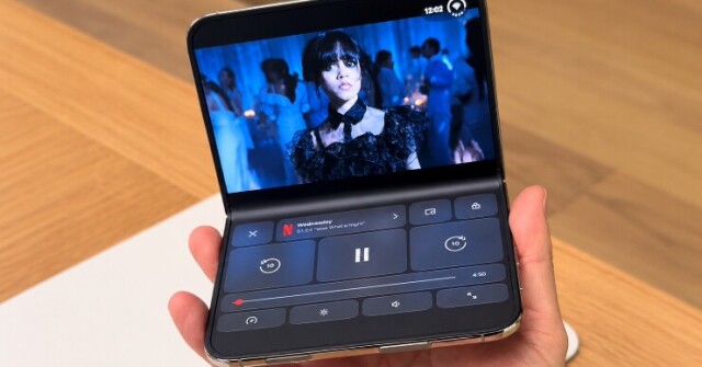 Hàng loạt ứng dụng phổ biến đã được "đo ni đóng giày" cho iPhone Duo