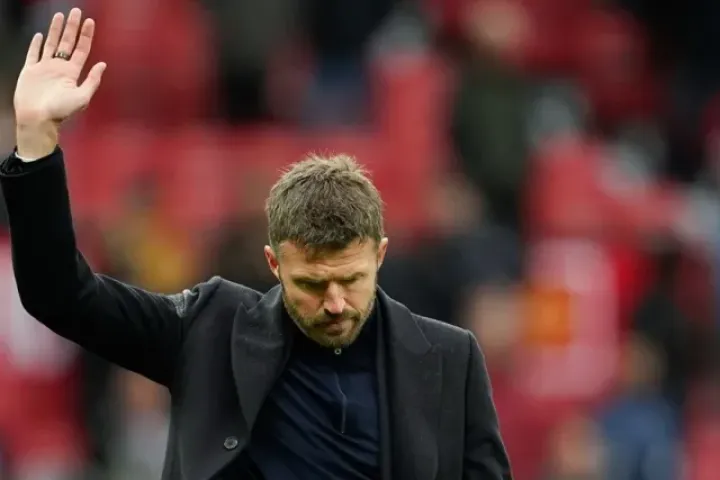 MU họp khẩn về tương lai Carrick, Eddie Howe dẫn đầu danh sách thay thế
