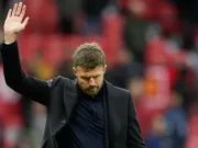 MU họp khẩn về tương lai Carrick, Eddie Howe dẫn đầu danh sách thay thế