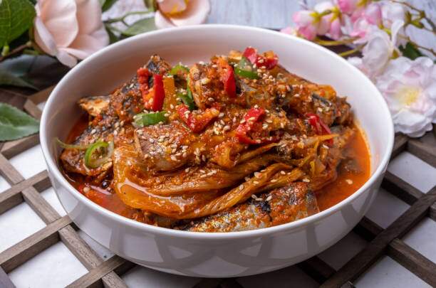 Mẹo kho cá thịt chắc xương nhừ: Thời gian ướp chuẩn và bí quyết chêm nước không bị tanh - 6