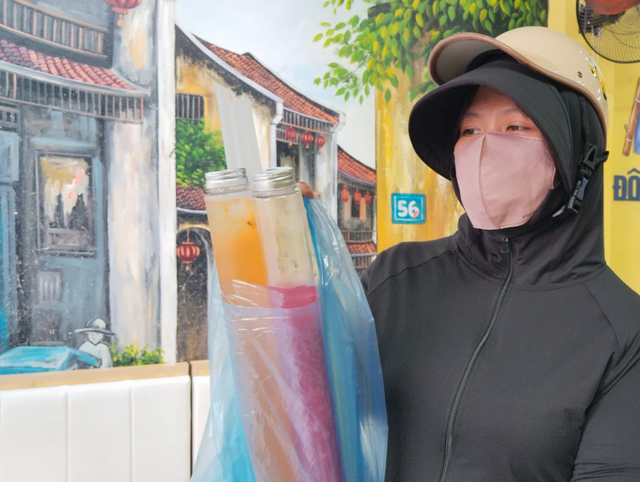 Khách hàng chủ yếu lựa chọn mua mang về vào buổi chiều.