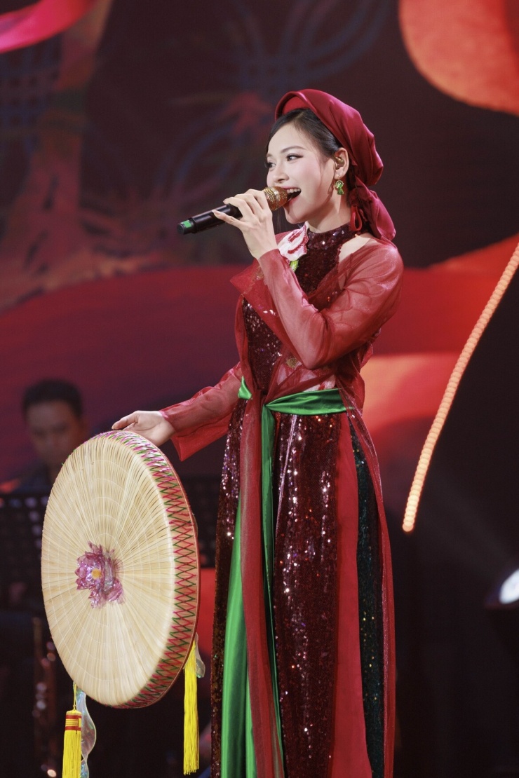 Đoàn Linh lựa chọn chất liệu Quan họ Bắc Ninh trong phần thi tại Liveshow 4.
