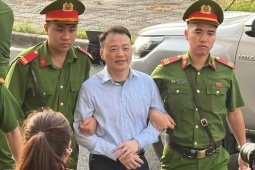 Clip: Dẫn giải "Shark" Bình ra tòa trong vụ “ông trùm” lừa đảo Mr Pips
