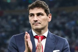 Tin mới nhất bóng đá tối 26/10: Casillas ca ngợi Mourinho sau trận thắng Barcelona