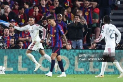 Nóng bảng xếp hạng La Liga: Real Madrid rút ngắn cách biệt với Barcelona