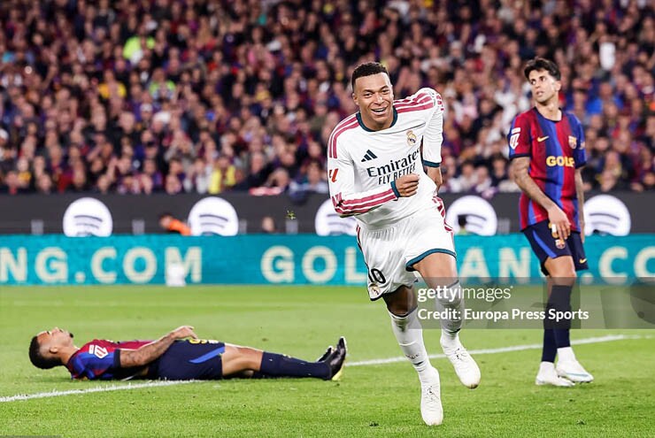 Mbappe được số phận ưu ái tại El Clasico