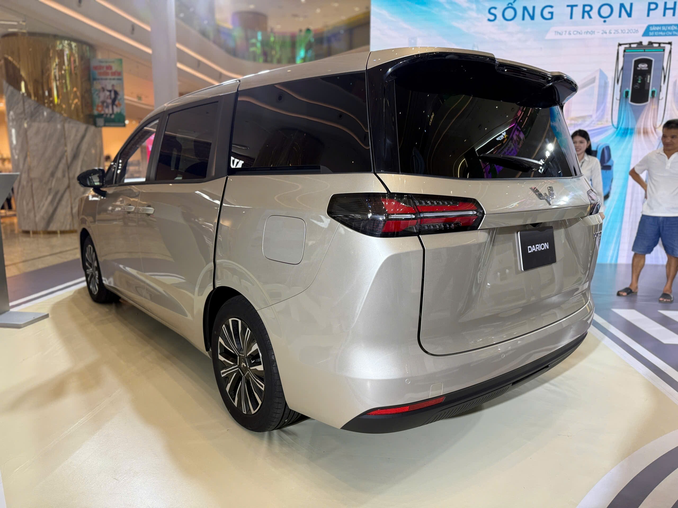 Wuling trình làng loạt mẫu xe điện mới tại Việt Nam - 4