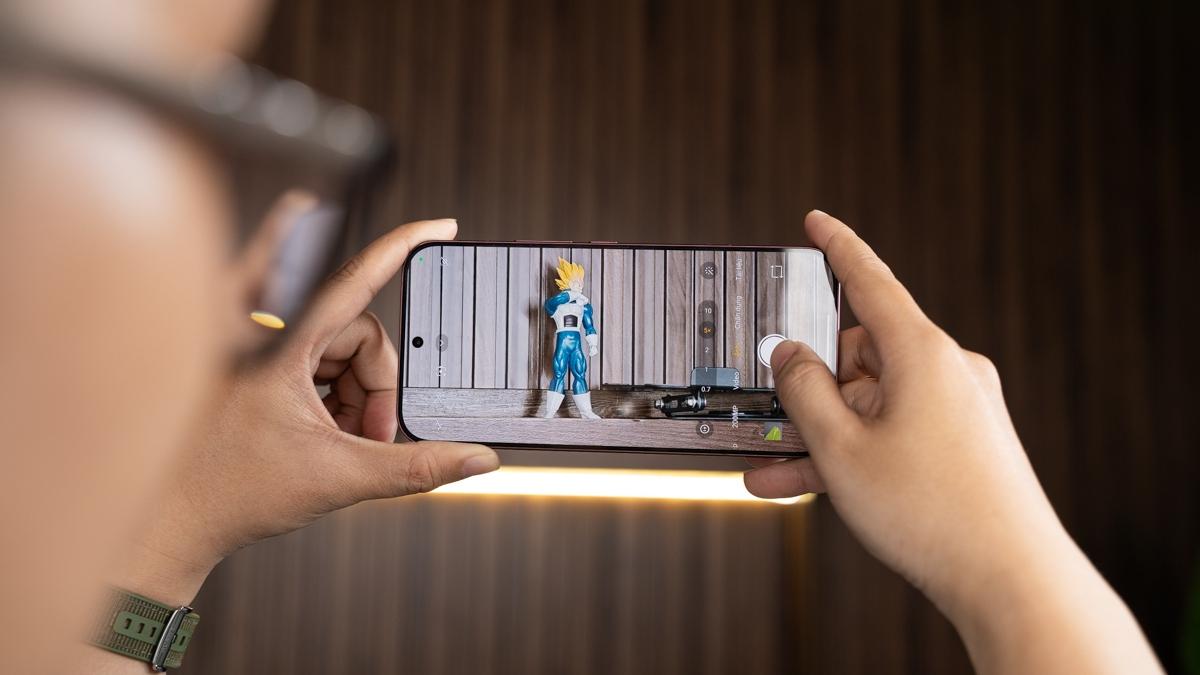 POCO F9 Ultra có mấy phiên bản bộ nhớ? - 1