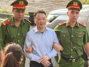 Clip: Dẫn giải "Shark" Bình ra tòa trong vụ “ông trùm” lừa đảo Mr Pips
