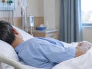 Người đàn ông 53 tuổi bị ung thư trực tràng, hối hận vì bỏ qua 1 dấu hiệu