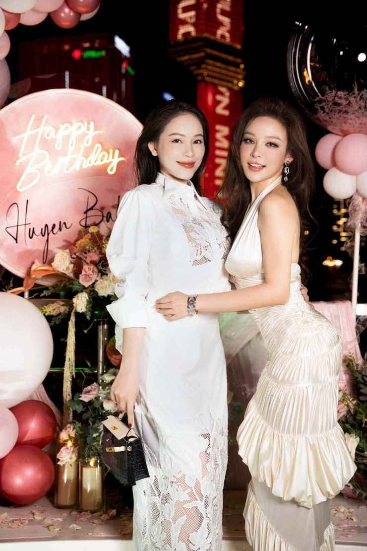 'Dâu hào môn' Linh Rin xách túi tiền tỷ dự sinh nhật Huyền Baby - 2