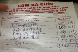 Ghé quán cơm bình dân, tài xế bức xúc vì nửa con gà giá 300.000 đồng