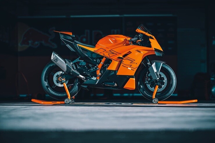"Mãnh thú" KTM 990 RC R 2026 trình làng, giá ngang SUV B - 2
