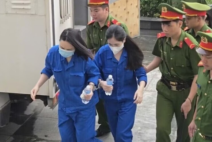 Bị hại vụ  ông trùm  Mr Pips sốc và ngã quỵ khi thấy bị cáo bị dẫn giải tới tòa
