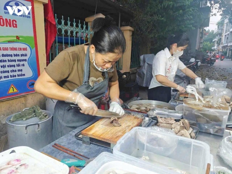 Hàng lòng của cô Thanh được khách hàng ưa chuộng