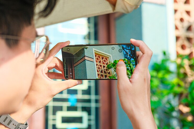 Nhưng nếu thường xuyên quay phim hay chụp ảnh, tốt hơn hết nên tránh xa cấu hình 128 GB.