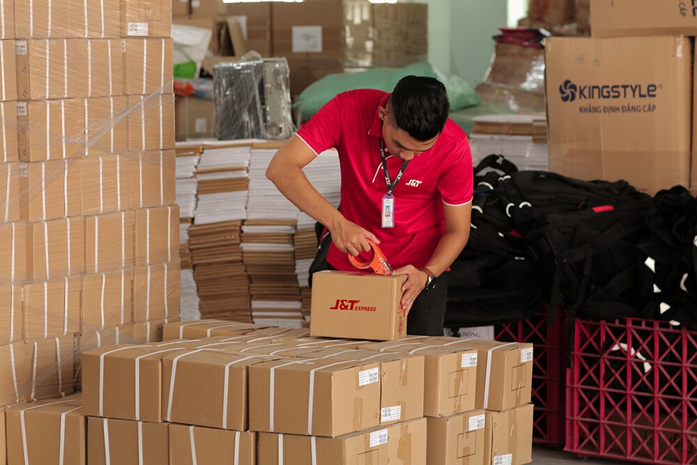 J&T Express đồng hành cùng các cơ sở kinh doanh chè trong nhiều khâu, góp phần giảm áp lực vận hàng cho người bán.