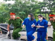 Luân phiên 'ốp' nạn nhân nạp thêm tiền, cấp dưới của Mr Pips hỏi: 'Chị muốn đau đầu một ngày hay nhiều ngày?'