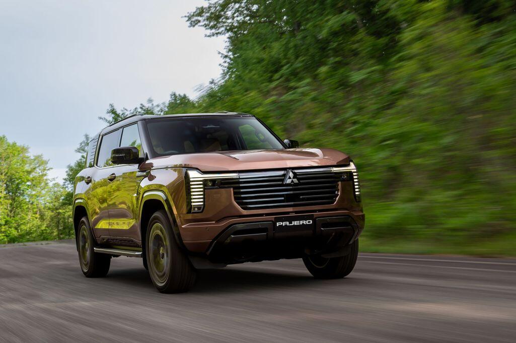 Mitsubishi Pajero thế hệ mới nhận cọc hơn 4.000 xe sau thời gian ra mắt - 2