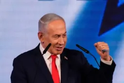 Thủ tướng Israel Netanyahu thoát hiểm ngoạn mục
