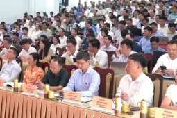 Lãnh đạo Sở vắng họp thi Tốt nghiệp THPT, Thứ trưởng Bộ GD&ĐT yêu cầu giải trình ngay