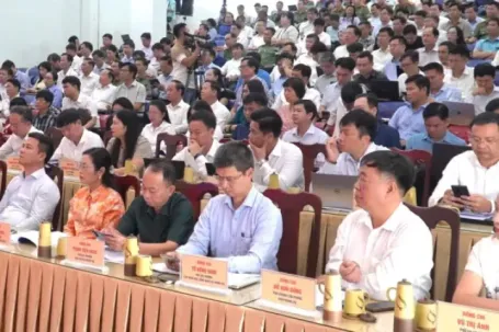 Lãnh đạo Sở vắng họp thi Tốt nghiệp THPT, Thứ trưởng Bộ GD&ĐT yêu cầu giải trình ngay