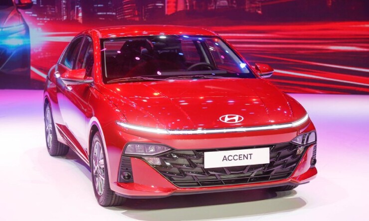 Dưới 600 triệu đồng, nên chọn Toyota Vios hay Hyundai Accent? - 1
