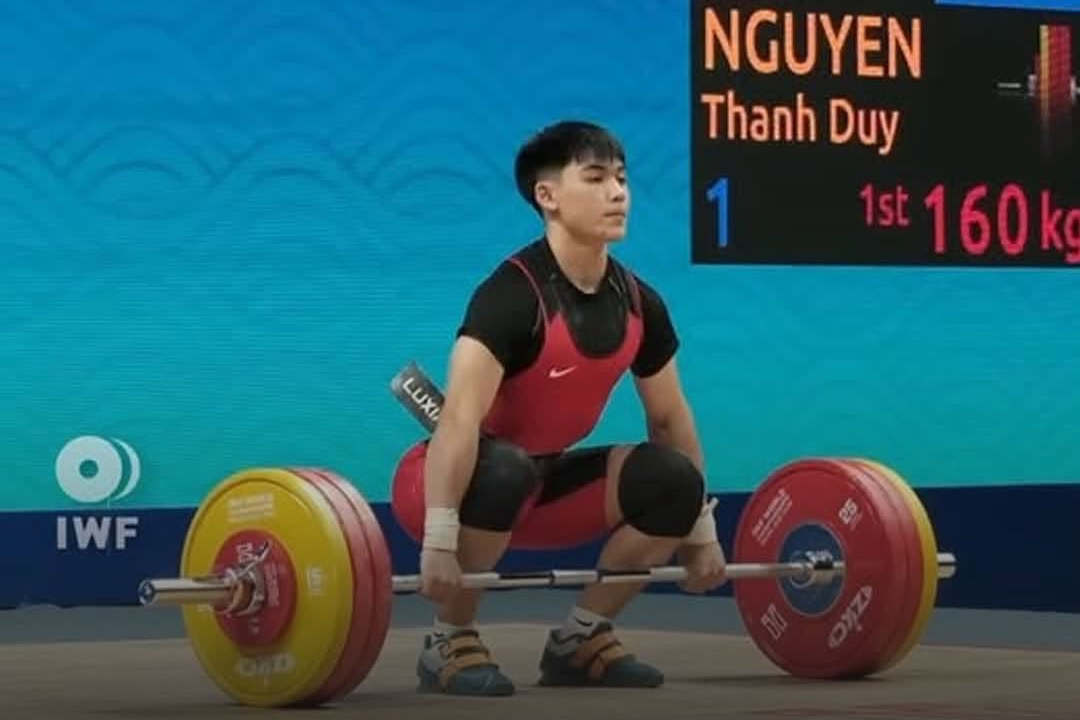 Thành Duy phá 2 kỷ lục thế giới ở tuổi 17, tạo dấu ấn lớn tại Trung Quốc