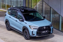 Suzuki Việt Nam công bố giá bán dòng xe XL7 nâng cấp mới.