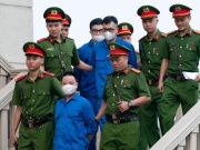 Bí mật trong nhóm chat 'đầu tư rượu vang' của Mr Pips với luật sư và hai công an